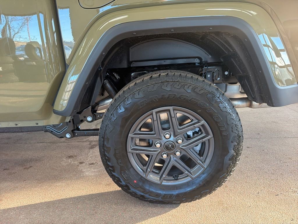 New 2026 Jeep Gladiator Sport AWD/4WD image 19