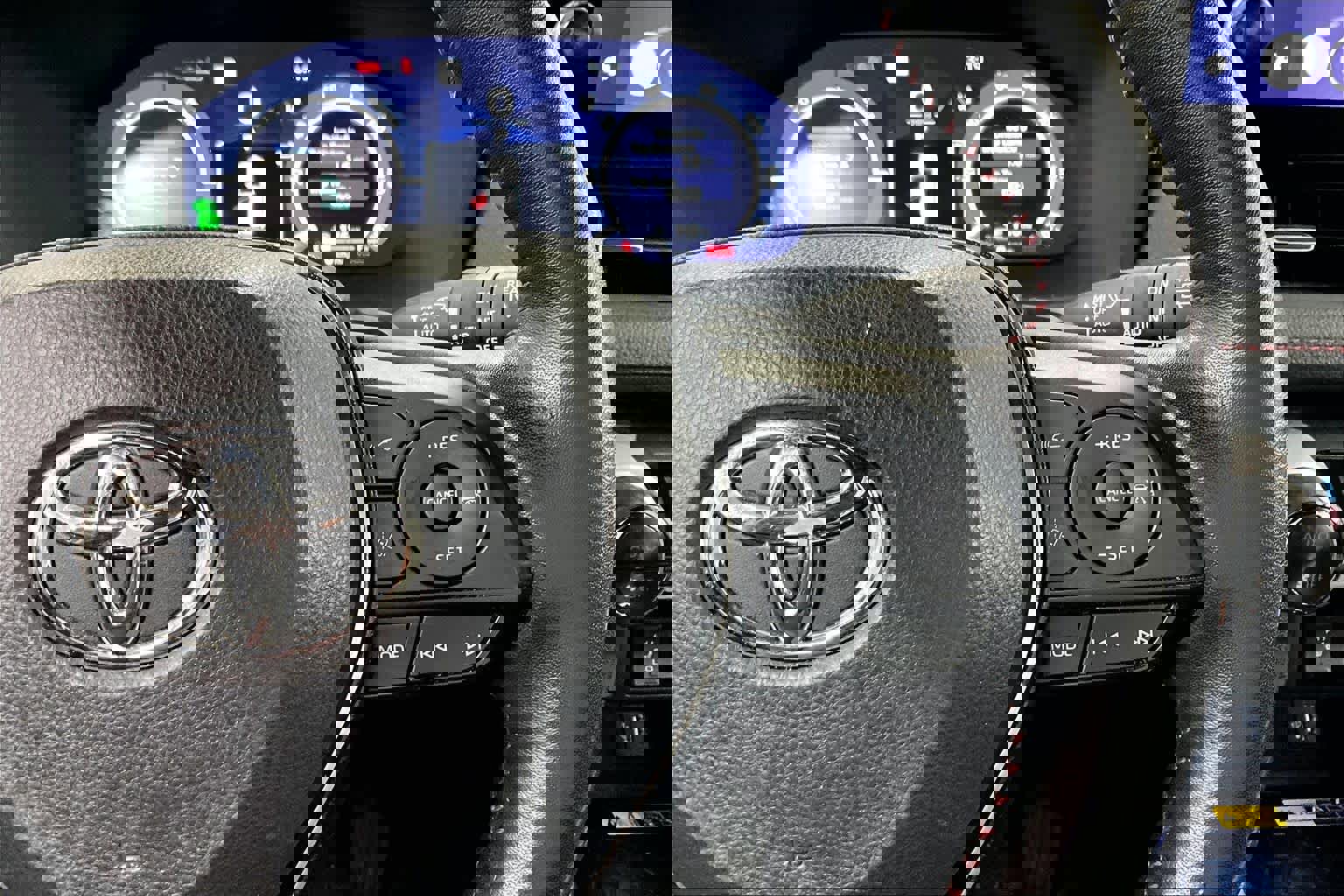 Used 2023 Toyota RAV4 XSE w/ Weather Package AWD/4WD image 24