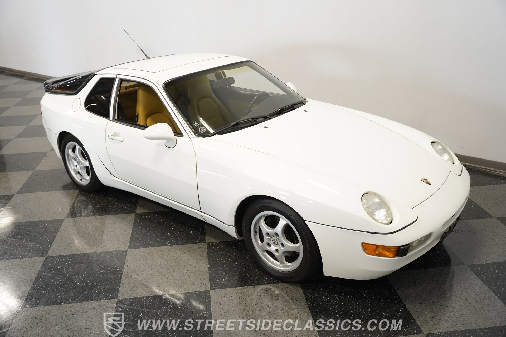 Used 1994 Porsche 968 Coupe image 34