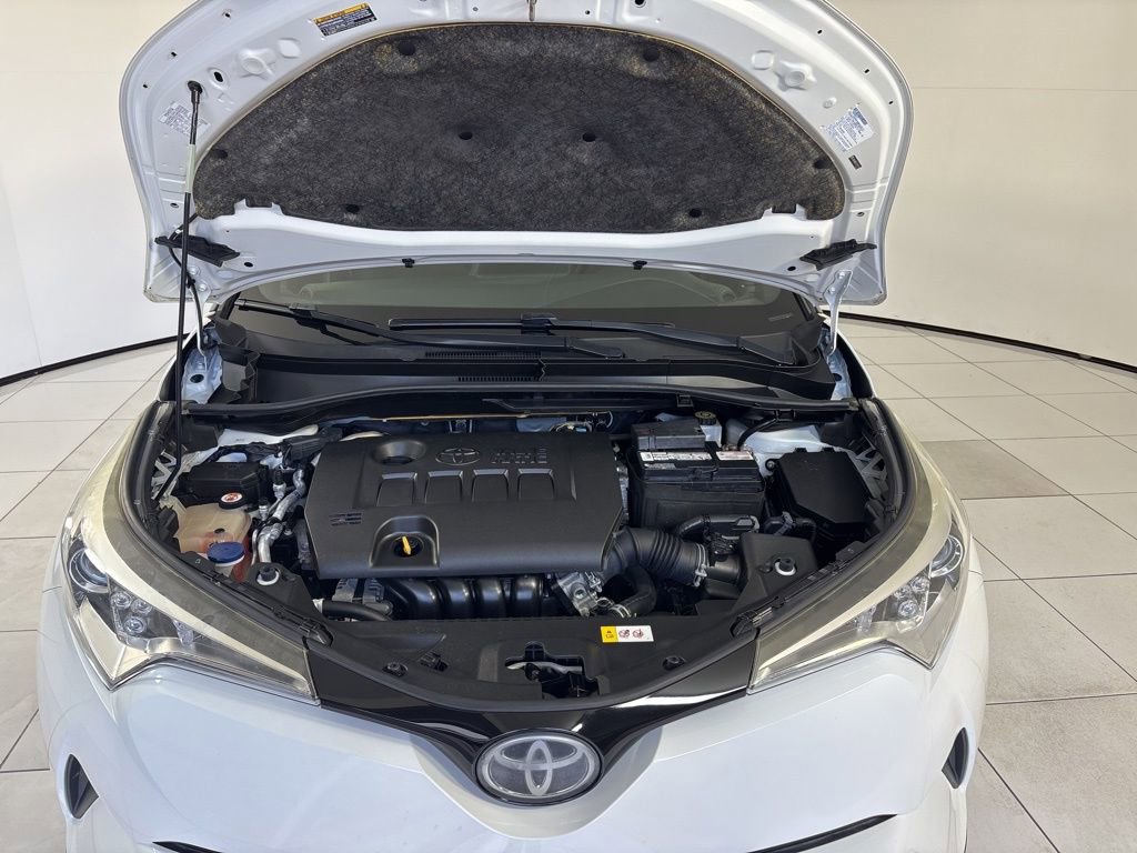Used 2018 Toyota C-HR XLE image 11