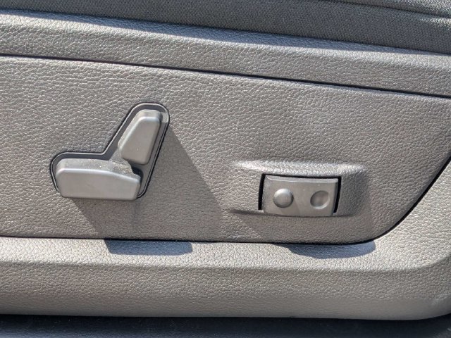 New 2026 RAM 3500 Big Horn AWD/4WD image 21
