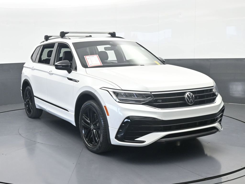 Used 2022 Volkswagen Tiguan SE R-Line image 9