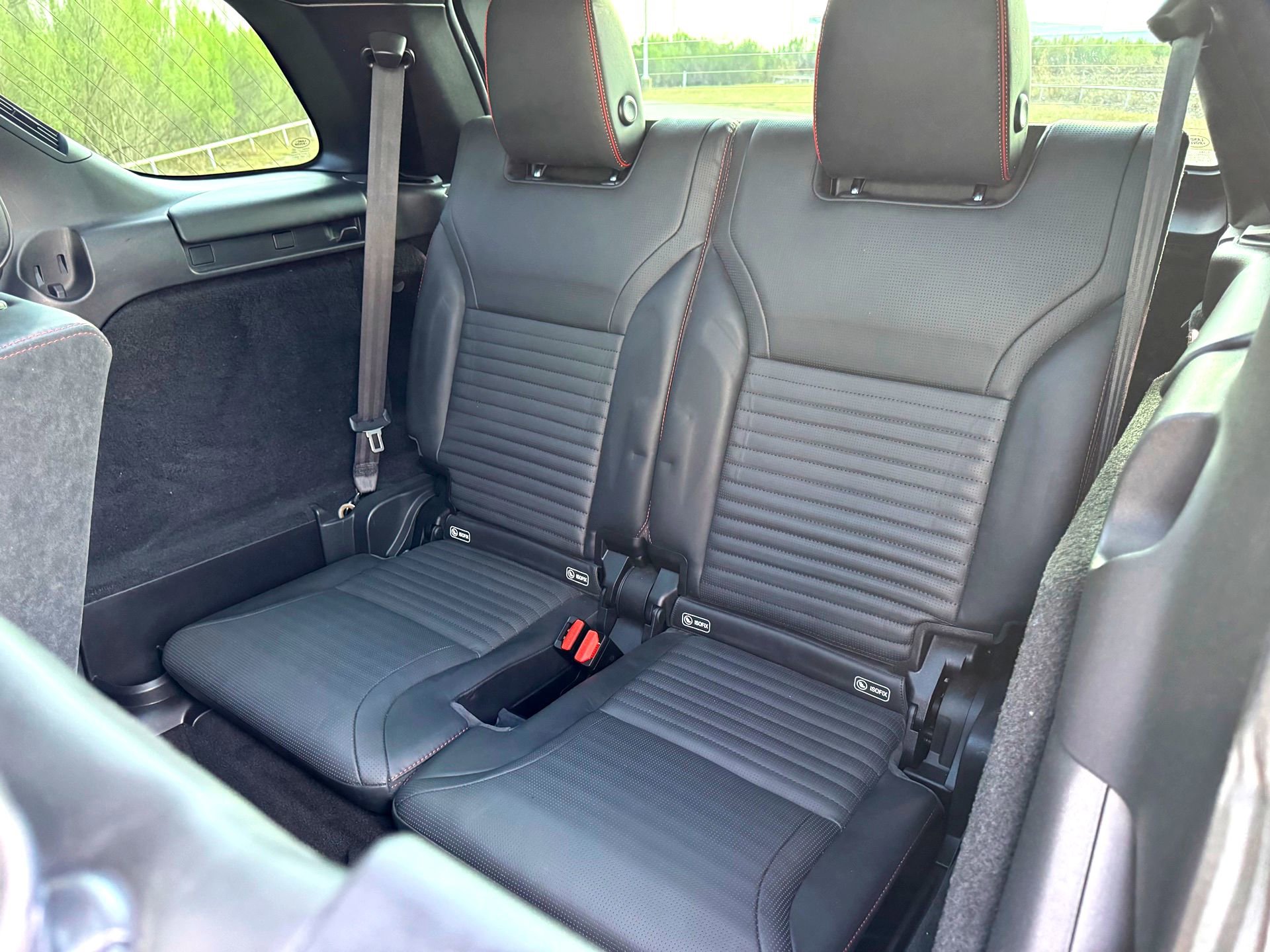 Used 2018 Land Rover Discovery HSE image 21