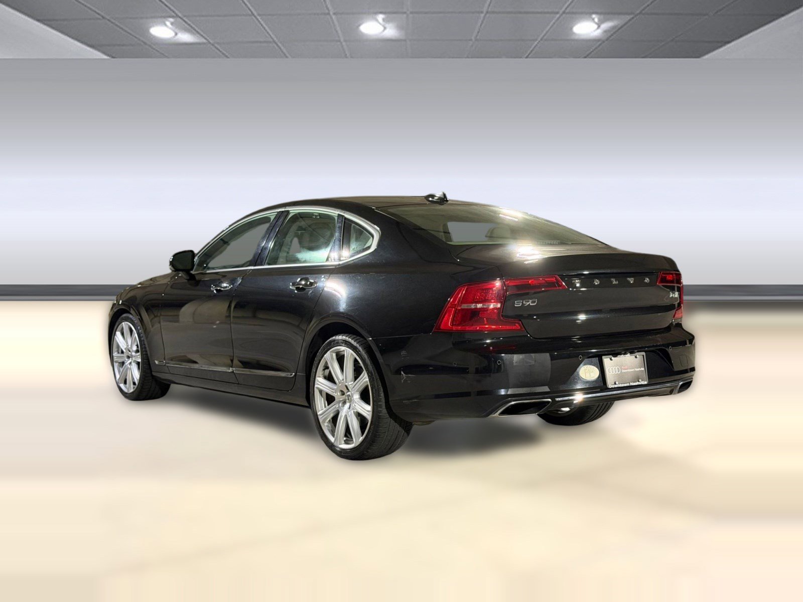 Used 2017 Volvo S90 T6 Inscription w/ Vision Package image 3