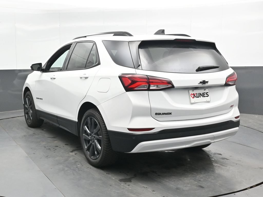 Used 2024 Chevrolet Equinox RS FWD image 11