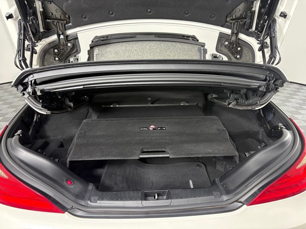 Used 2014 Mercedes-Benz SL 550 image 18