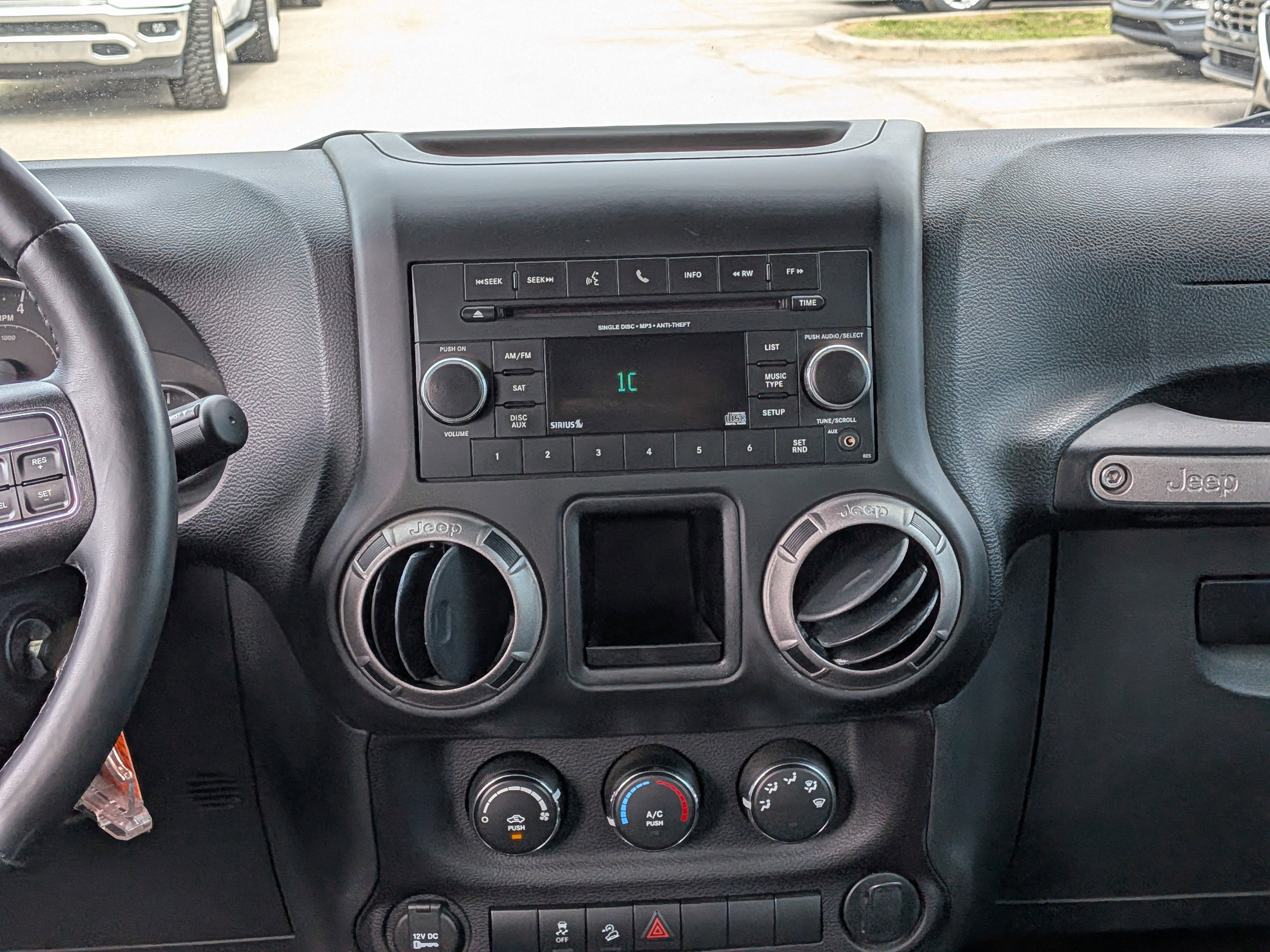 Used 2016 Jeep Wrangler Unlimited Sport w/ Connectivity Group AWD/4WD image 19