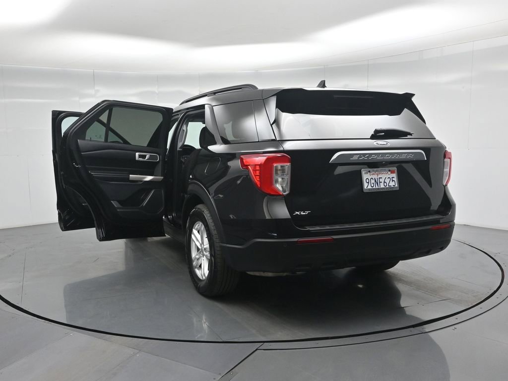 Certified 2023 Ford Explorer XLT image 33