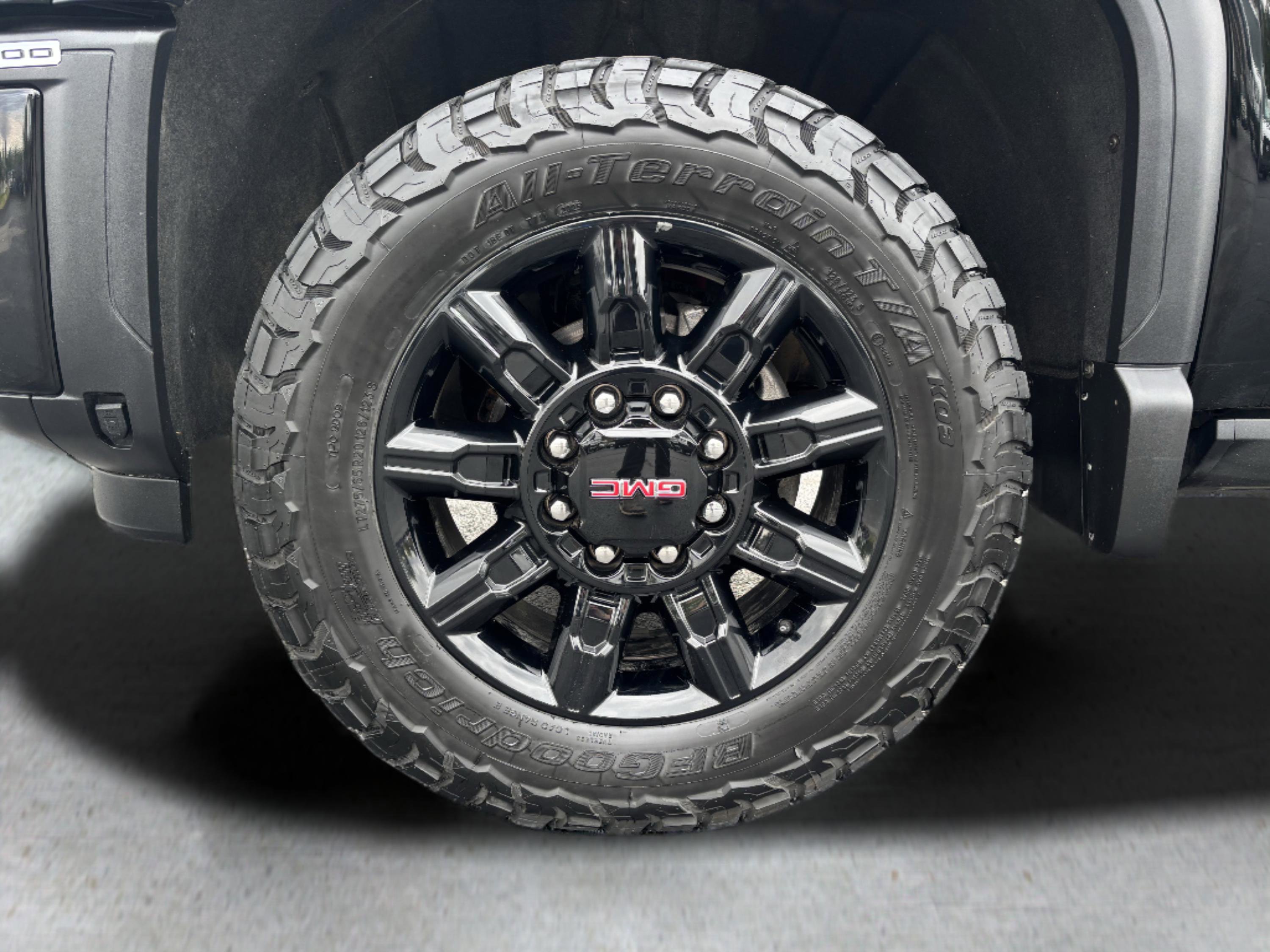 Used 2025 GMC Sierra 2500 AT4 w/ AT4 Premium Plus Package AWD/4WD image 36