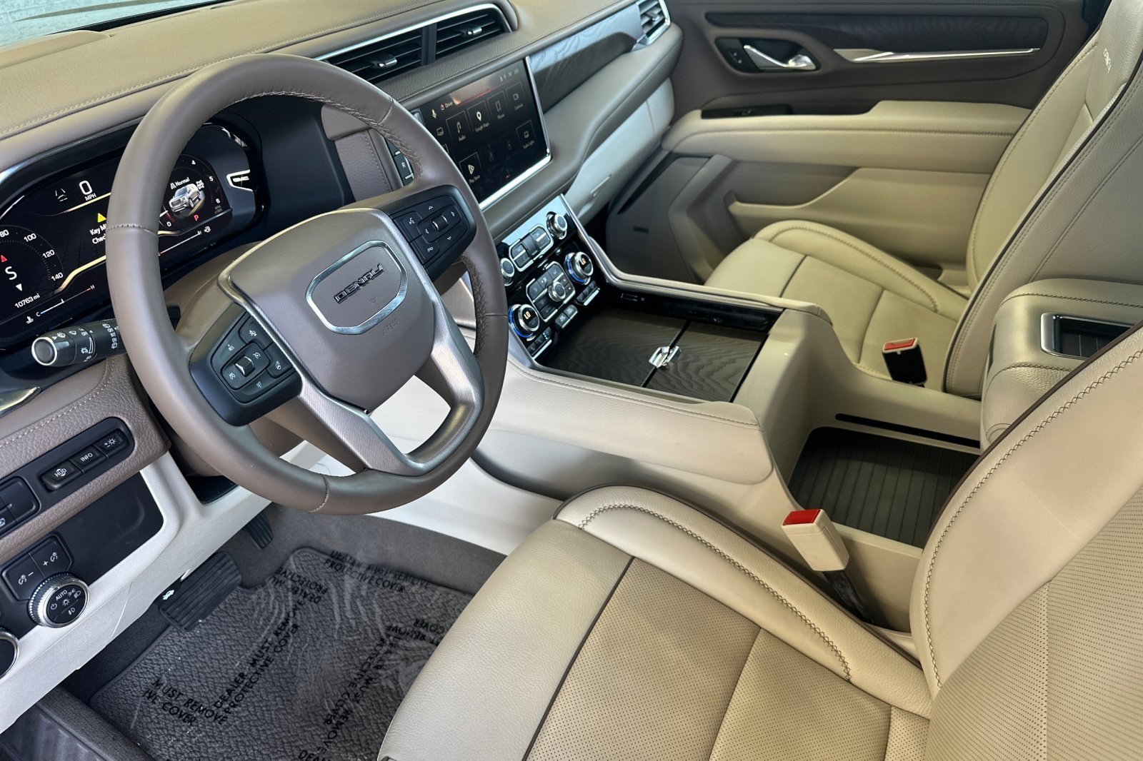 Used 2024 GMC Yukon XL Denali AWD/4WD image 9