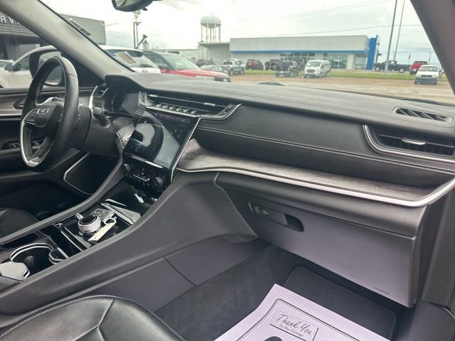 Used 2022 Jeep Grand Cherokee L Limited AWD/4WD image 9