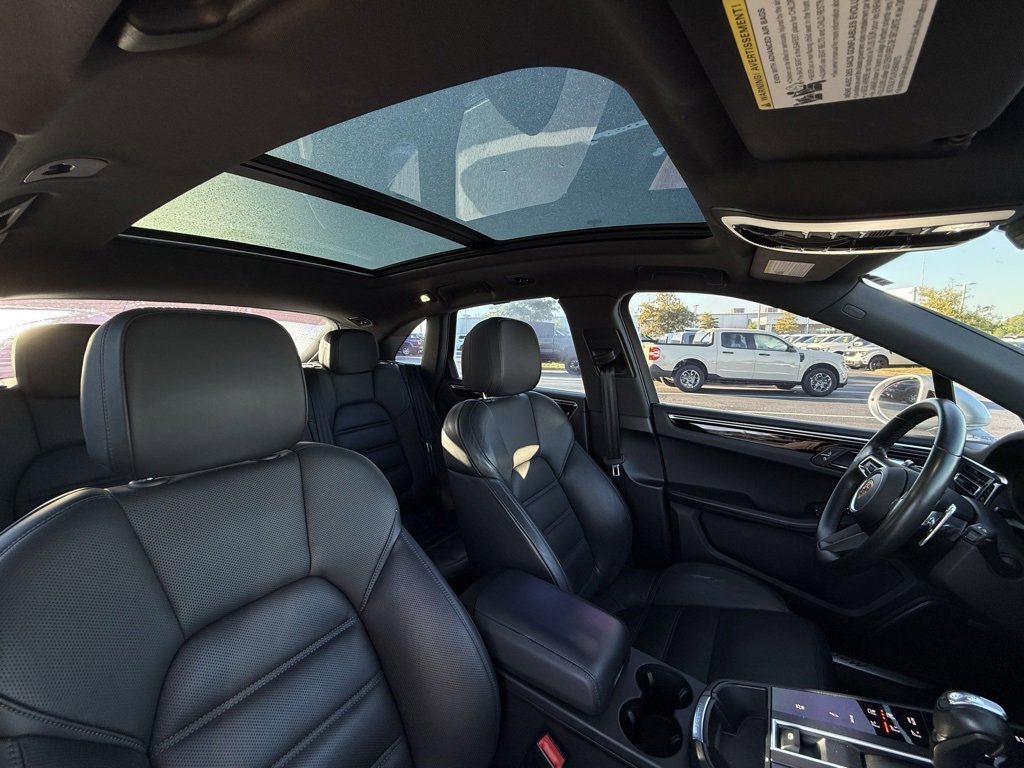 Used 2022 Porsche Macan S w/ Premium Package Plus image 34