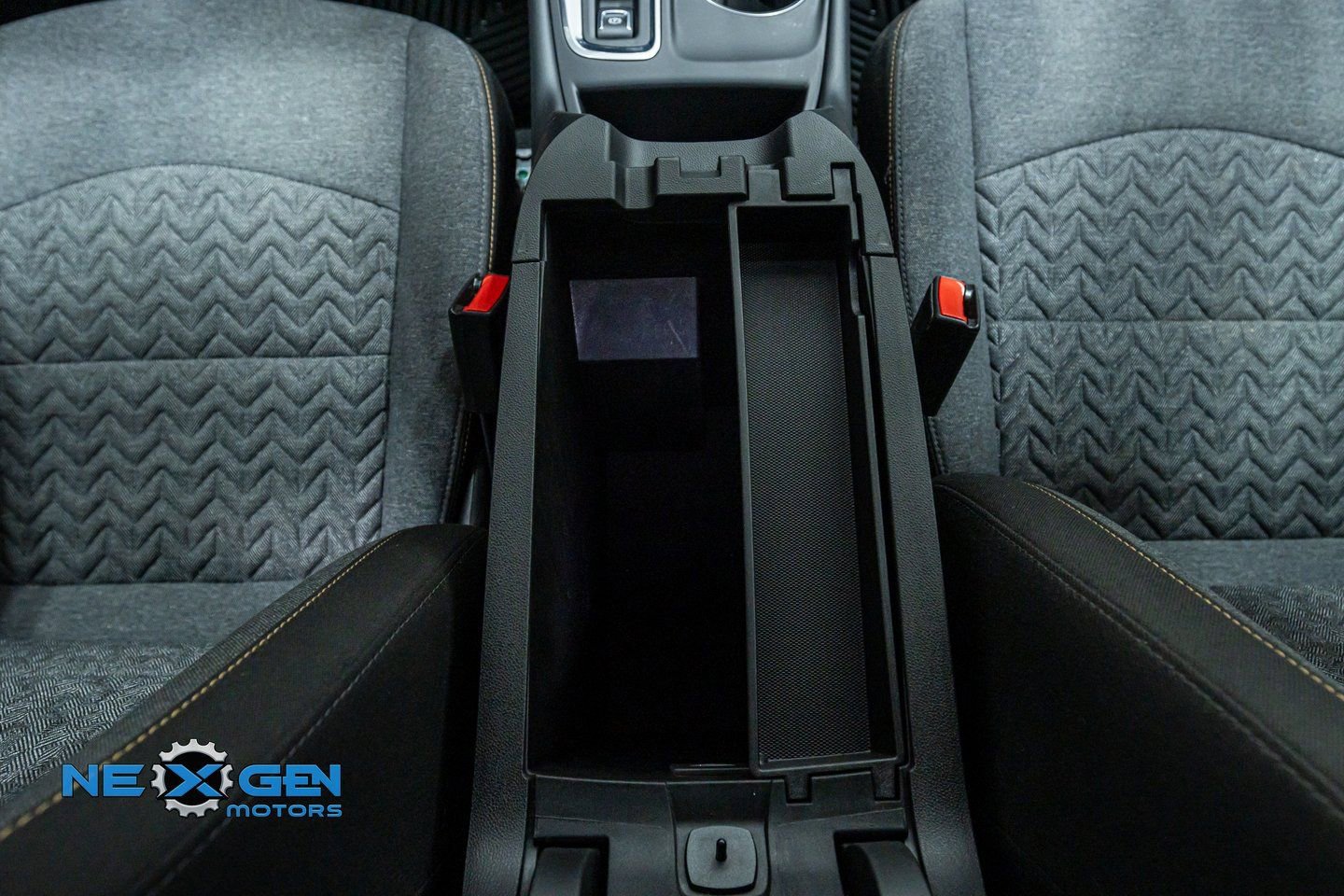Used 2024 Chevrolet Equinox LT FWD image 27