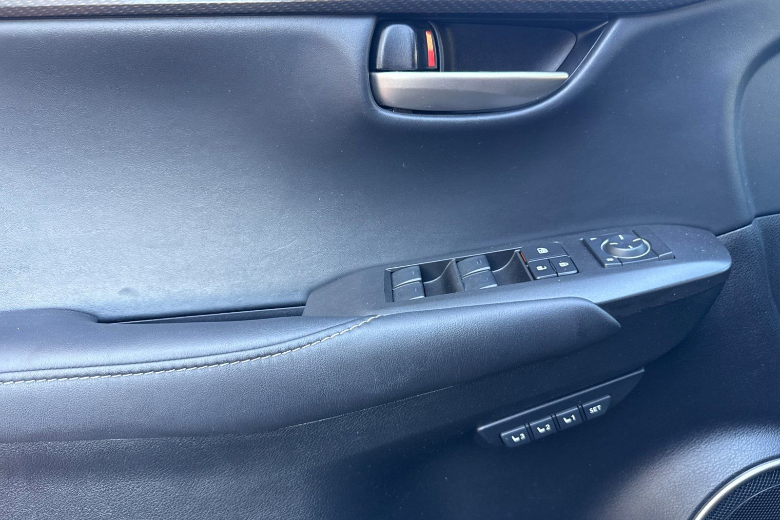 Used 2016 Lexus NX 200t FWD w/ Premium Package image 11