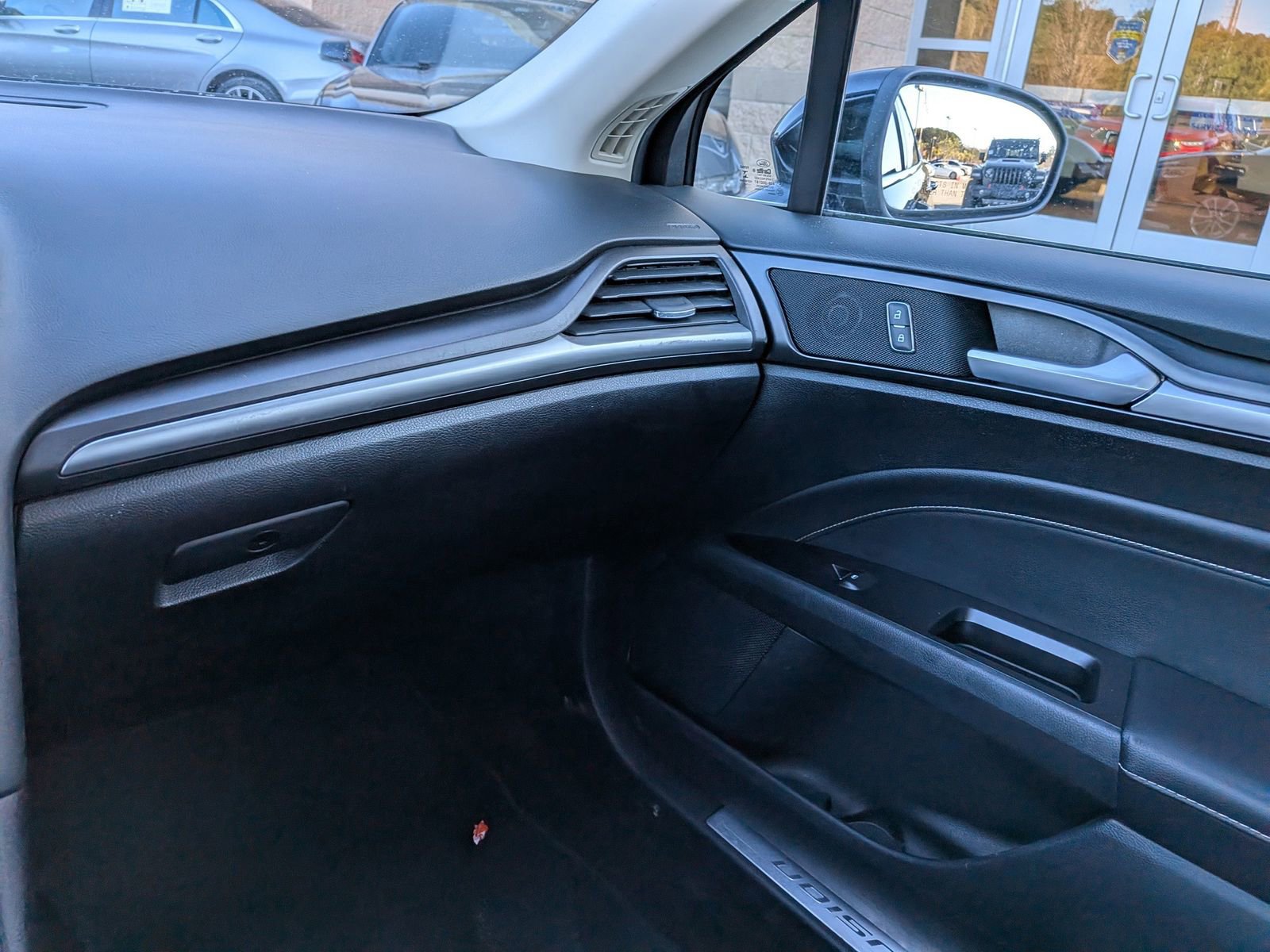 Used 2019 Ford Fusion Energi Titanium image 17