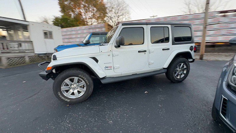 Used 2019 Jeep Wrangler Unlimited Sahara w/ Uconnect 4C Nav & Sound Group image 5