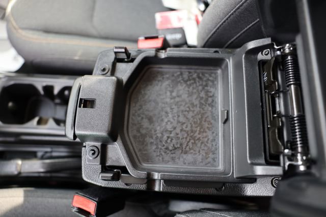 Used 2024 Jeep Wrangler Sahara image 34
