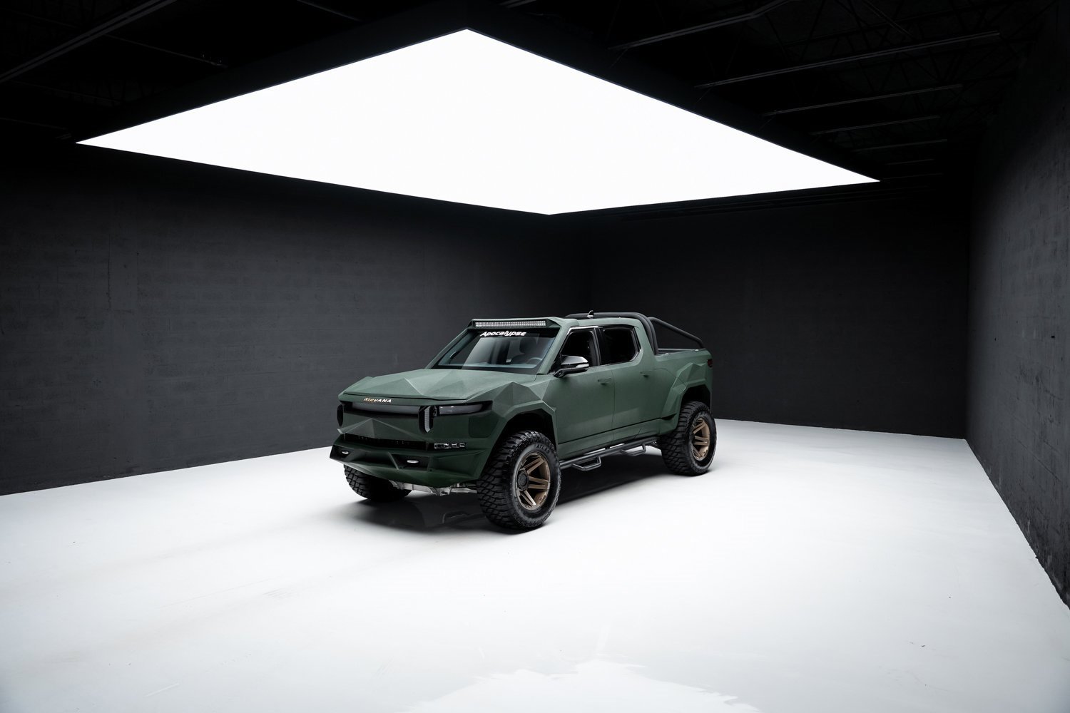 Used 2022 Rivian R1T Adventure image 70