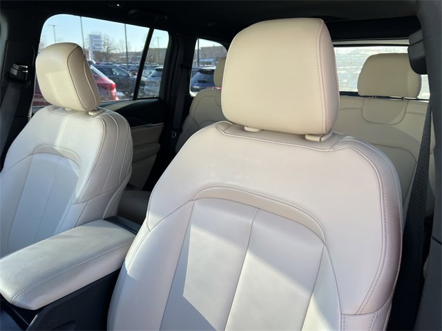 Used 2024 Jeep Grand Cherokee Limited image 14