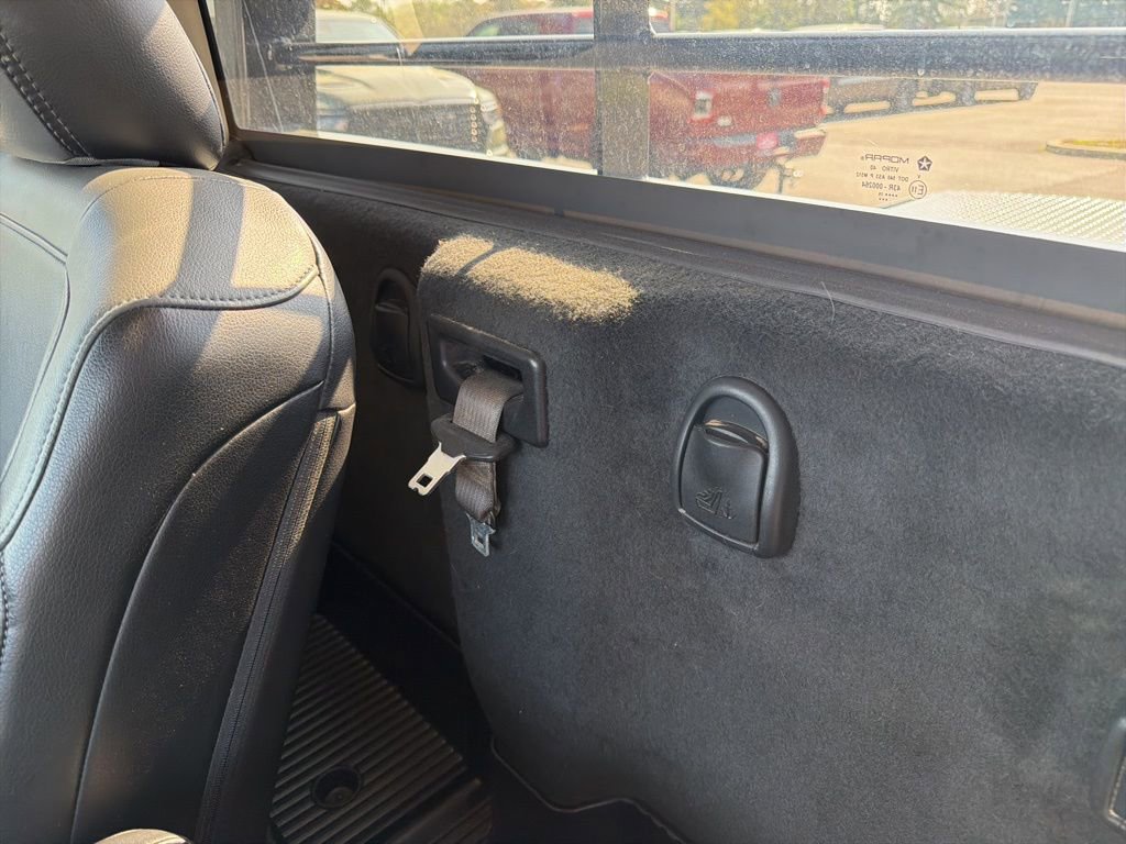 Used 2019 RAM 3500 Tradesman w/ Chrome Appearance Group image 34