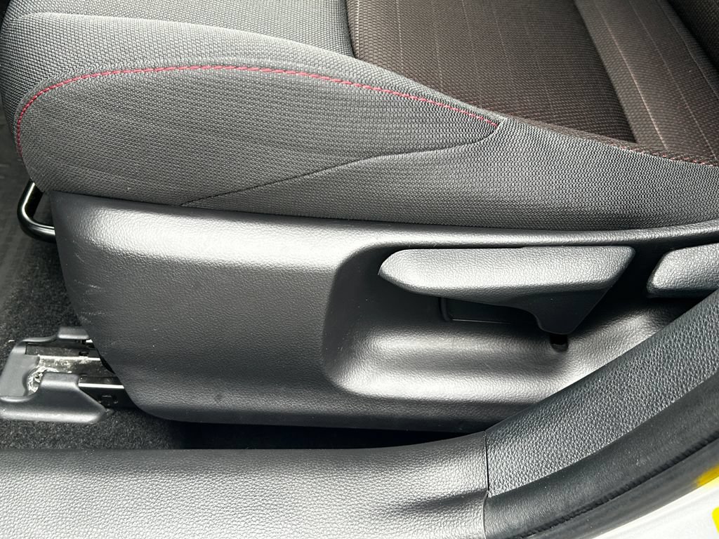 Used 2025 Toyota Corolla SE FWD image 24