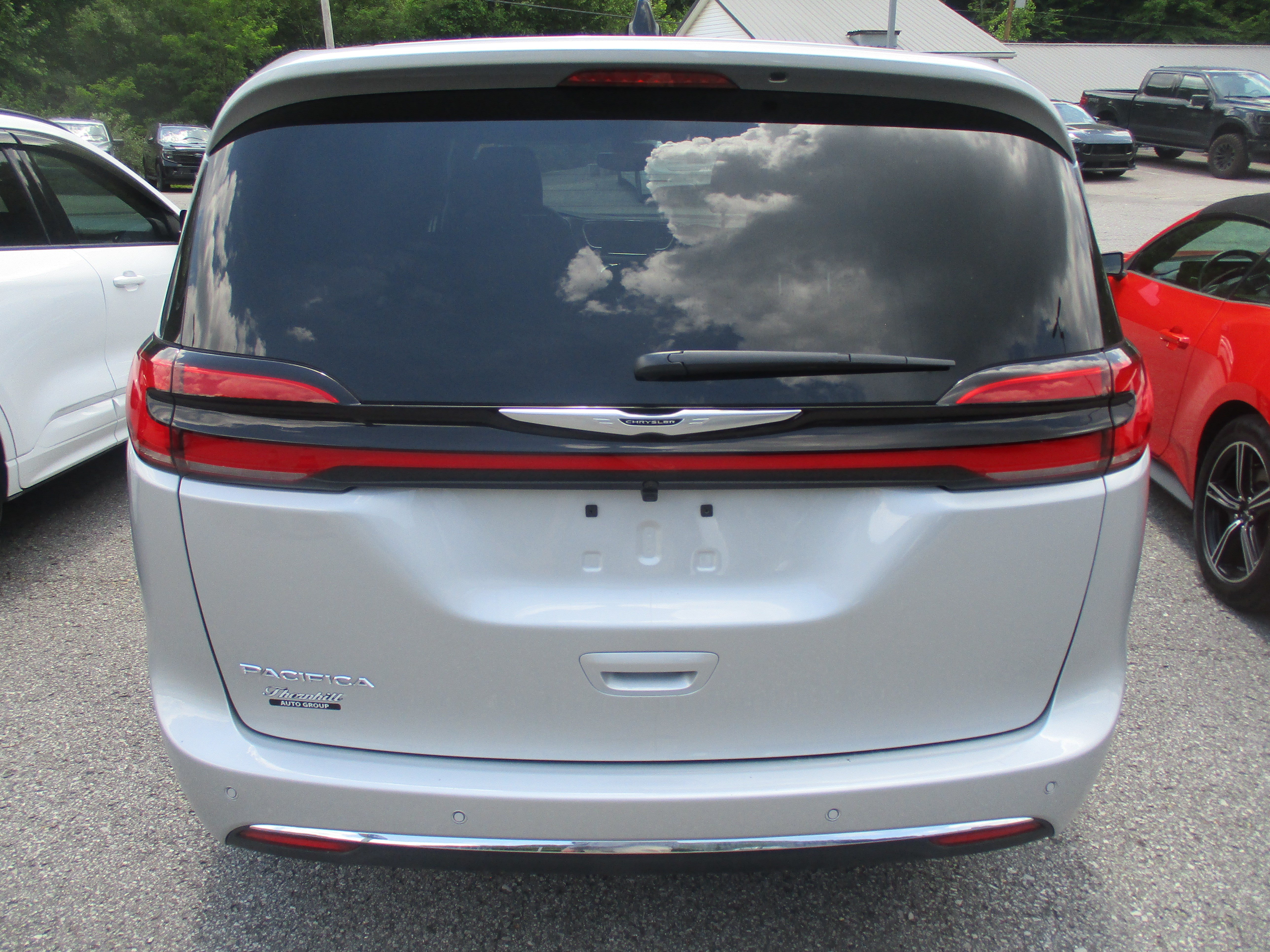 Used 2026 Chrysler Pacifica Select FWD image 5