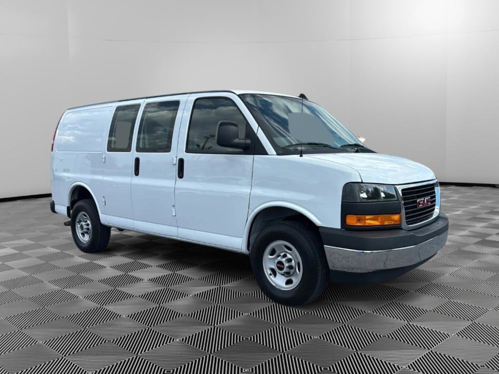 Used 2024 GMC Savana 2500 w/ Driver Convenience Package image 2