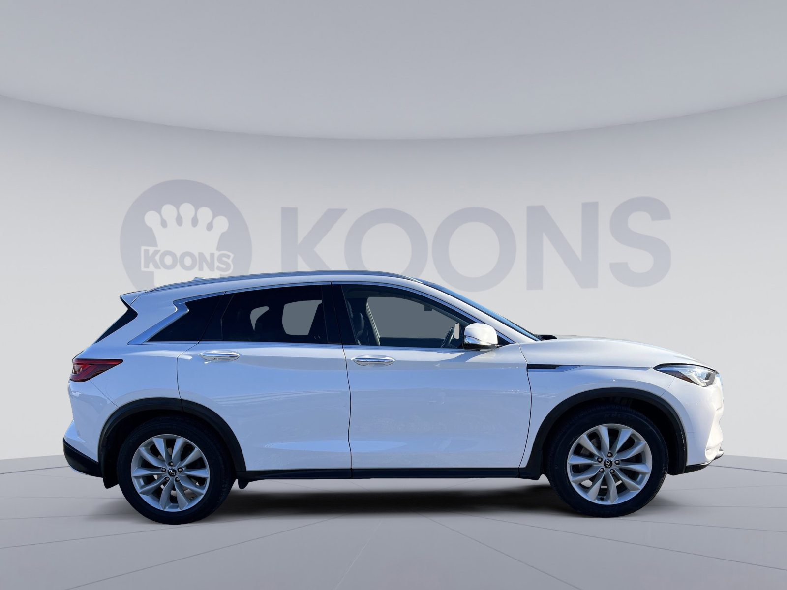 Used 2019 INFINITI QX50 Essential w/ Premium Heat Package image 8