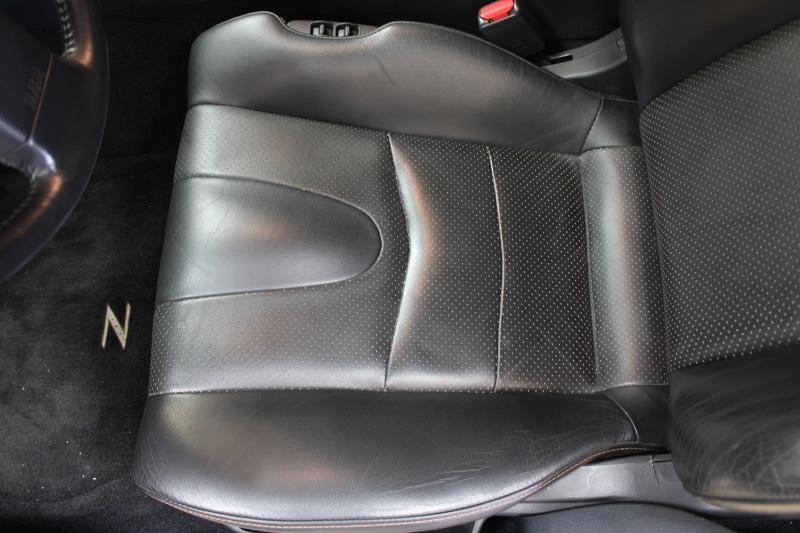 Used 2004 Nissan 350Z Touring w/ Cargo Convenience Pkg image 20