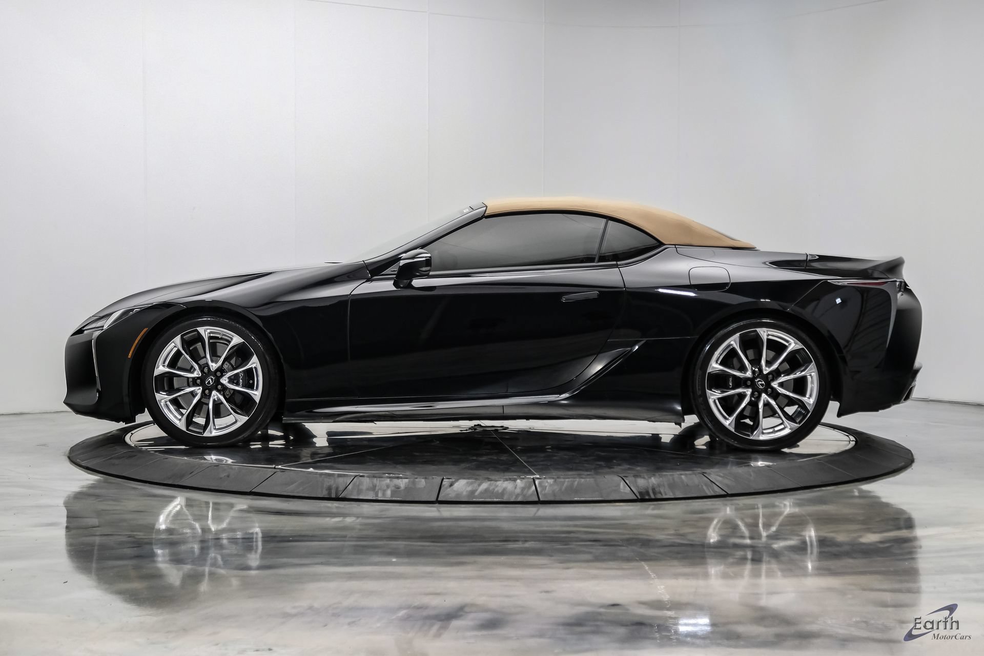 Used 2021 Lexus LC 500 Convertible w/ Touring Package RWD image 10