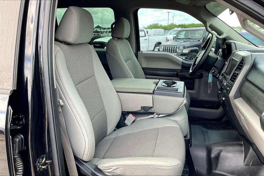 Used 2019 Ford F250 XL w/ STX Appearance Package image 29