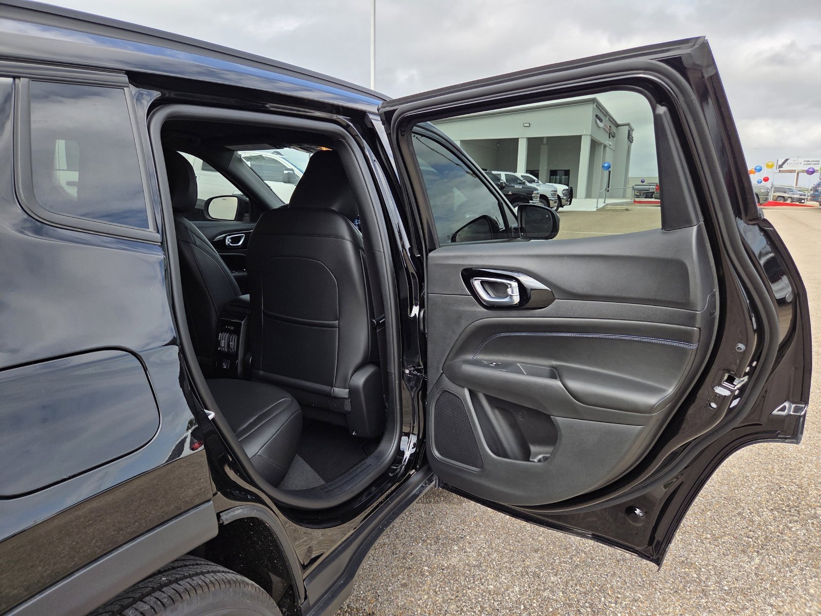 New 2026 Jeep Compass Latitude AWD/4WD image 16