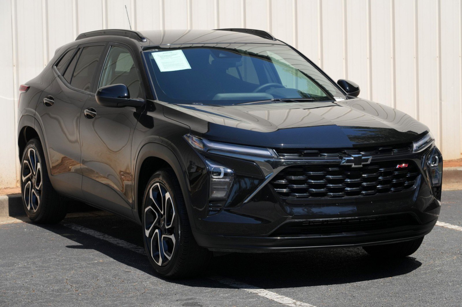 Used 2025 Chevrolet Trax RS FWD image 50