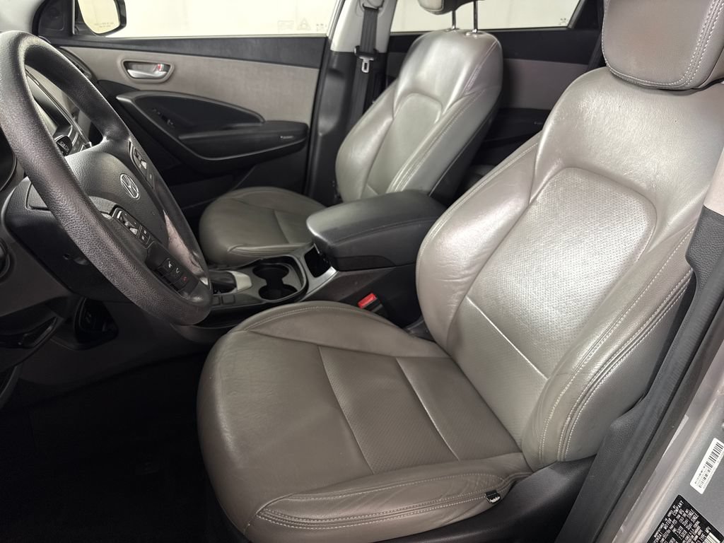 Used 2018 Hyundai Santa Fe SE FWD image 11