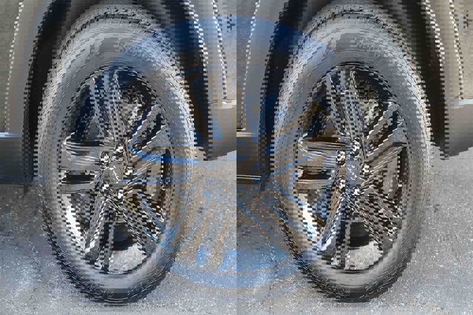 Used 2025 Chevrolet Trax ACTIV w/ Sunroof Package image 9