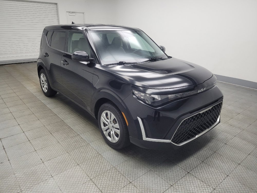 Used 2023 Kia Soul LX image 11