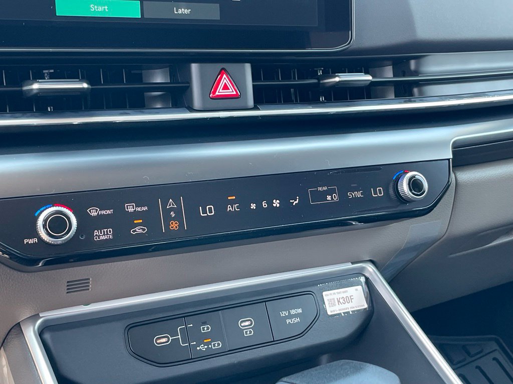 New 2026 Kia Carnival LX FWD image 17