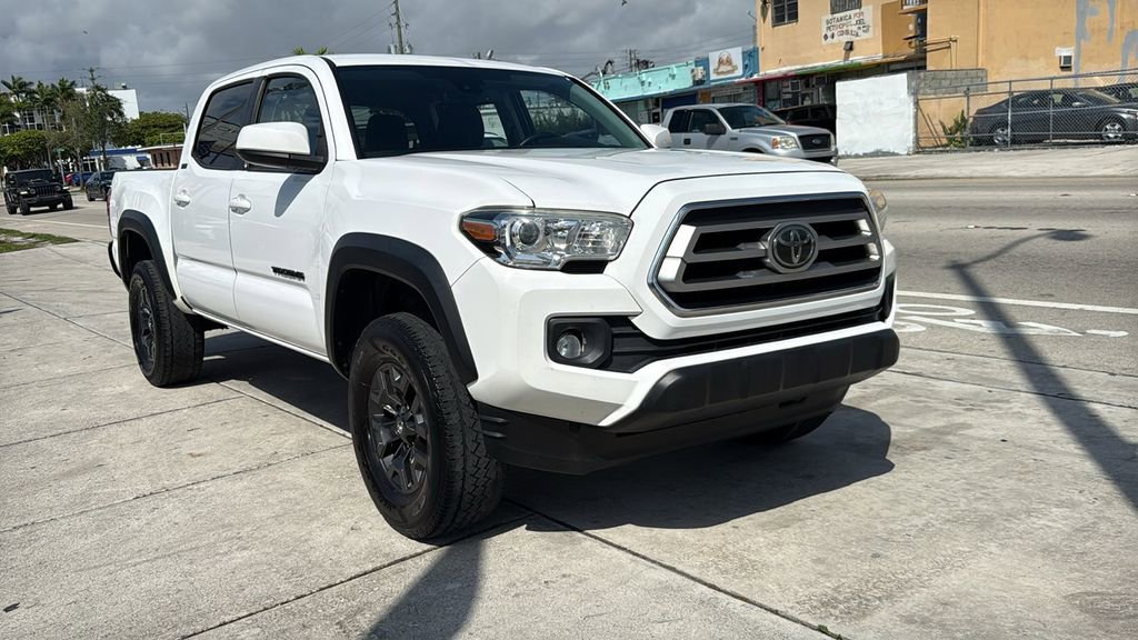 Used 2021 Toyota Tacoma SR5 w/ Trail Edition image 16