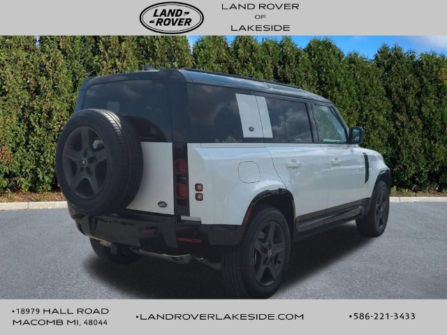 Used 2023 Land Rover Defender 110 X-Dynamic SE AWD/4WD image 4