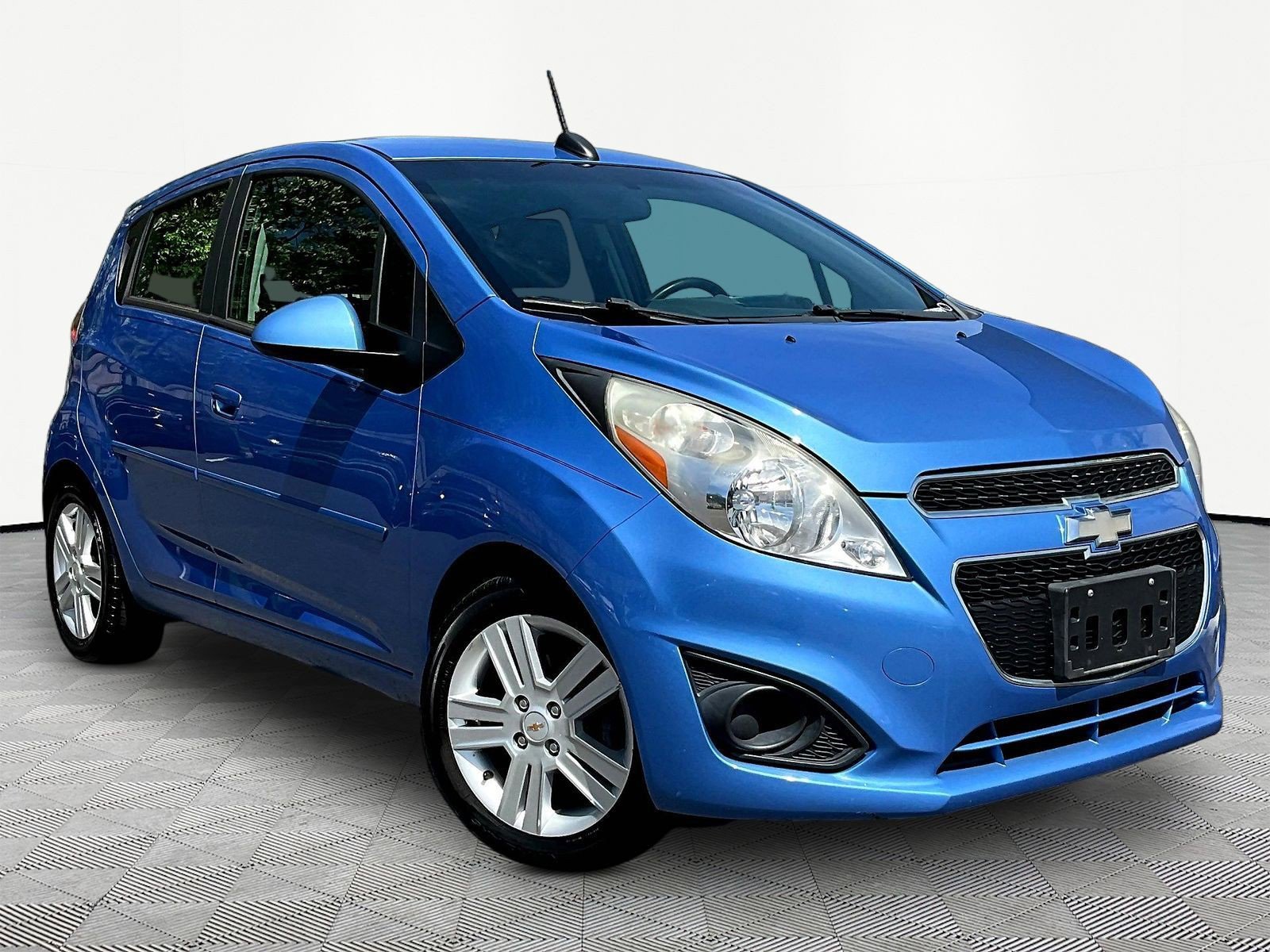 Used 2015 Chevrolet Spark LS FWD image 3