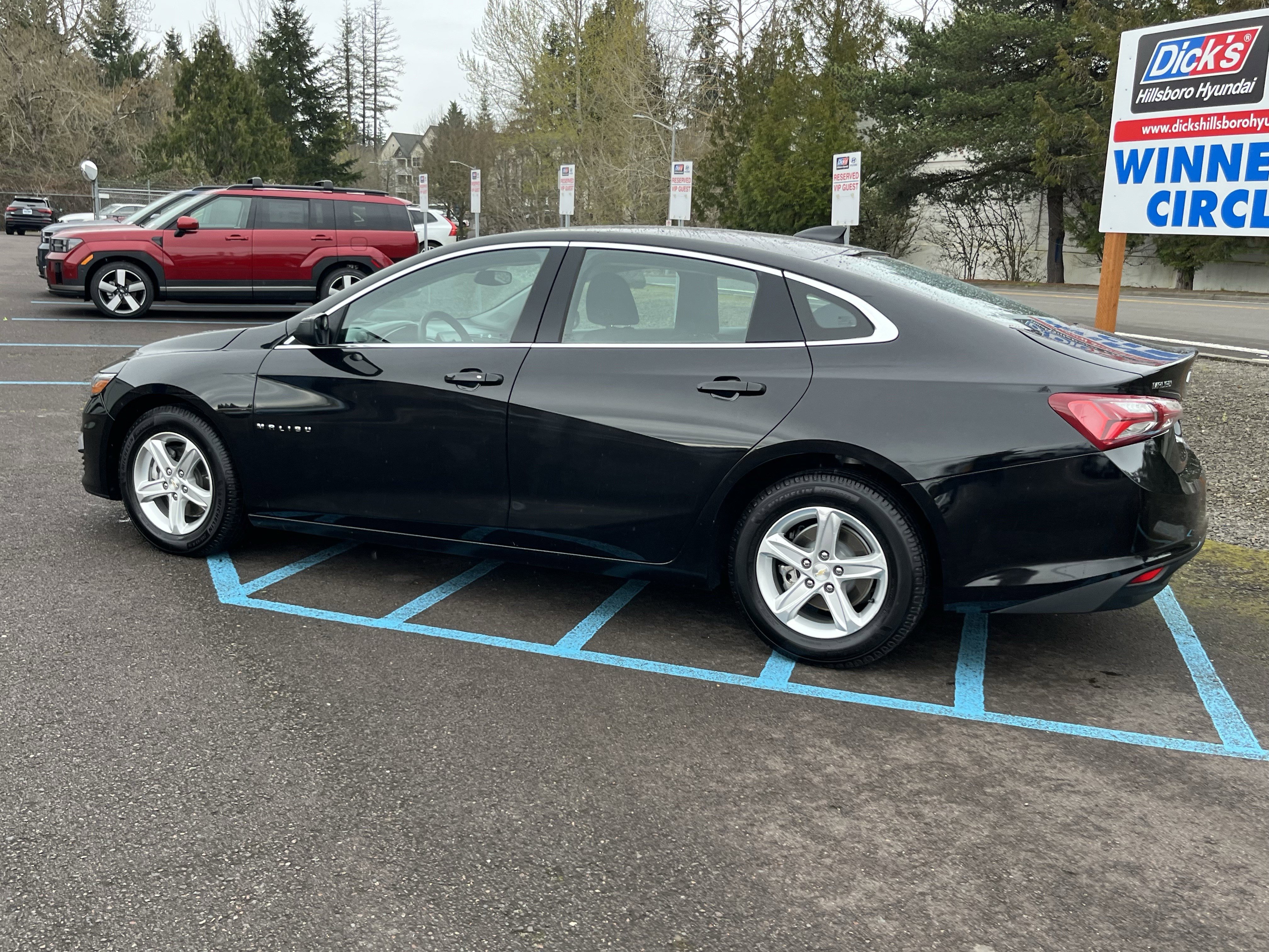 Used 2022 Chevrolet Malibu LT FWD image 3