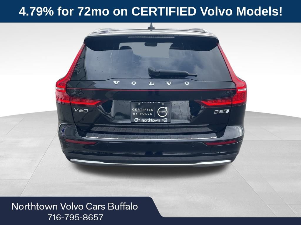 Certified 2025 Volvo V60 B5 Cross Country Ultra image 5