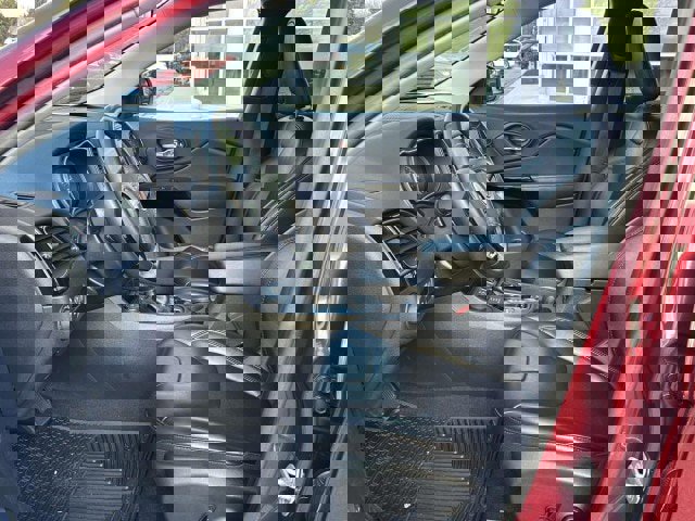 Used 2020 Jeep Cherokee Latitude Plus image 11