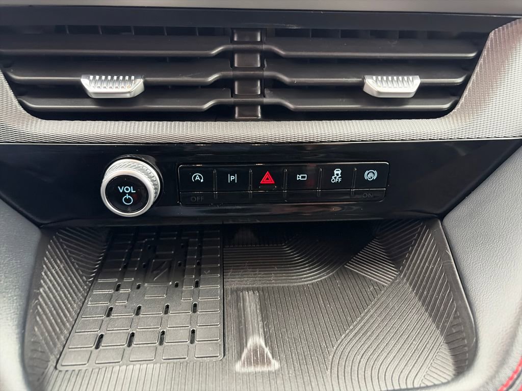 Used 2025 Ford Explorer ST image 27