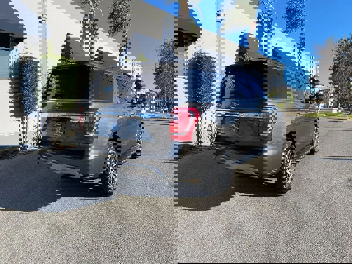 Used 2019 Ford Expedition Max XLT w/ Equipment Group 202A image 5