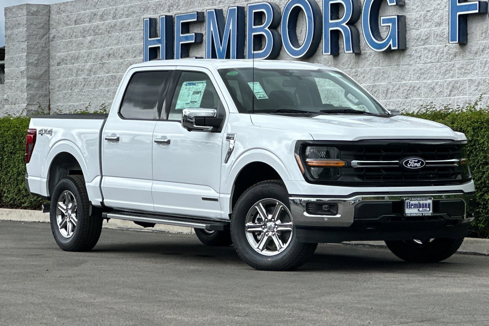 New 2025 Ford F150 XLT w/ Equipment Group 302A MID image 2