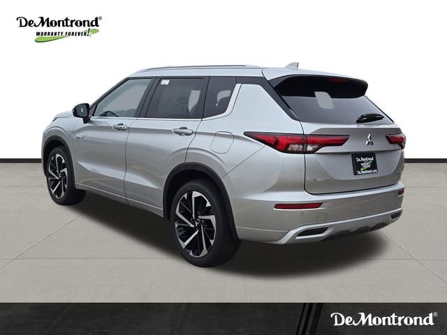 New 2025 Mitsubishi Outlander SEL image 3
