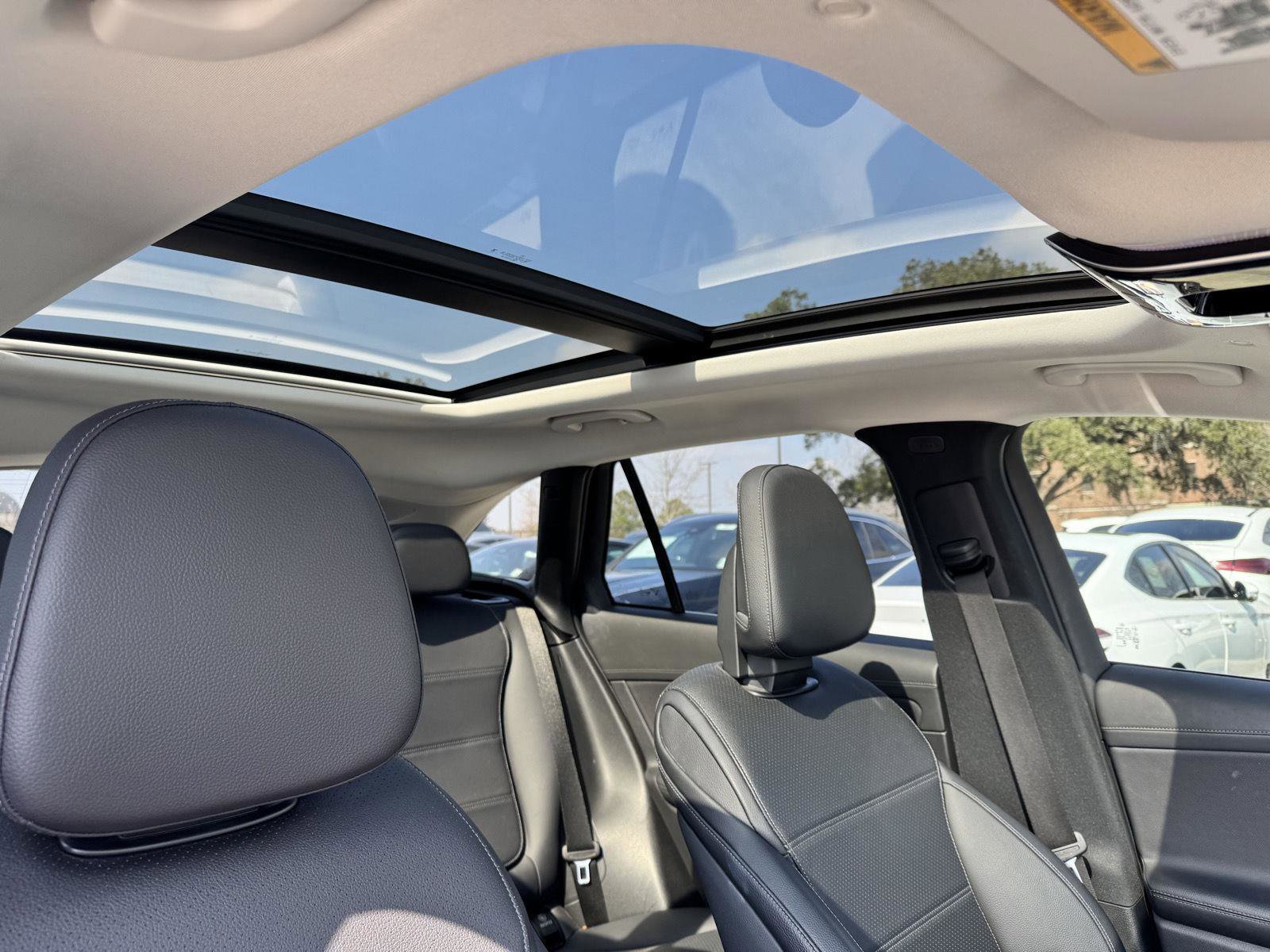 Certified 2024 Mercedes-Benz GLC 300 4MATIC image 31