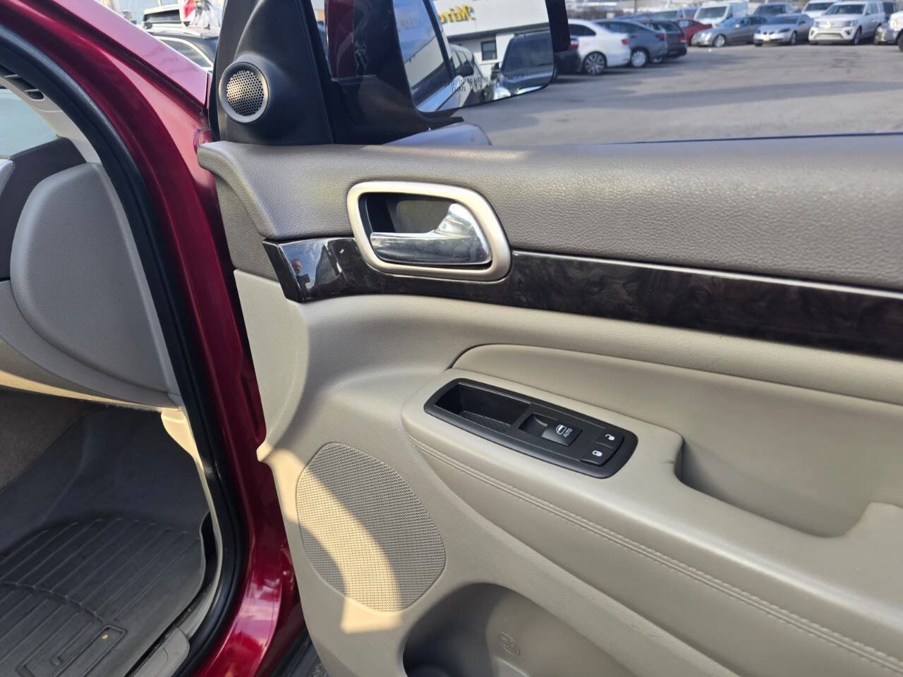Used 2013 Jeep Grand Cherokee Laredo AWD/4WD image 55
