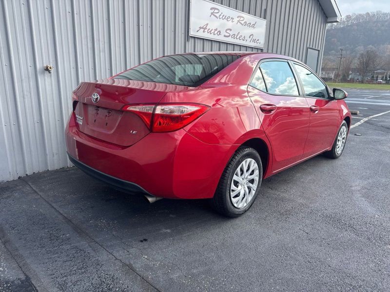 Used 2017 Toyota Corolla LE image 6
